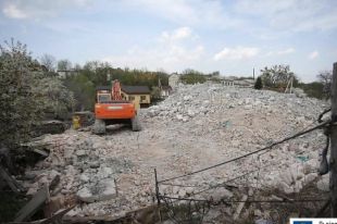 Во Львове снесли семиэтажный дом без документов
