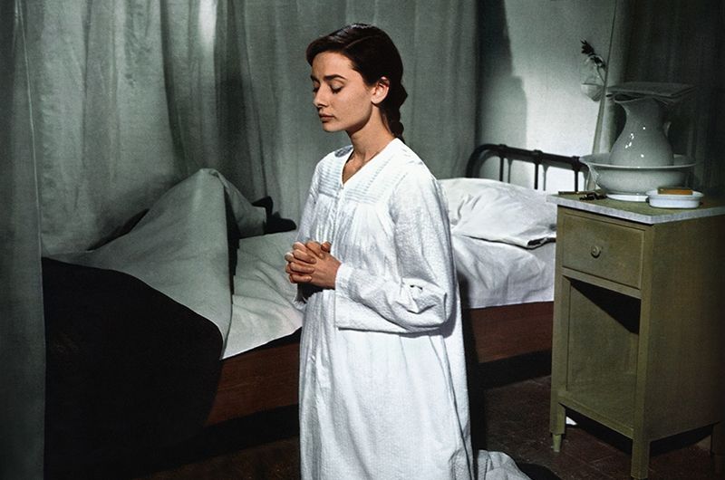 За участие в фильме «История монахини» Хепберн получина награду Британской киноакадемии и была номинирована на «Оскар». 