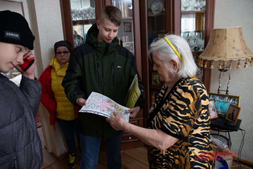 Когда началась война, Антонине Эммануиловне Манжула было 12 лет. Здесь, в Сибири, боев не было, но на трудовом фронте порой приходилось не легче, чем на войне.