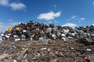 В Николаевской области на свалке в результате несчастного случая погиб девятилетний мальчик.