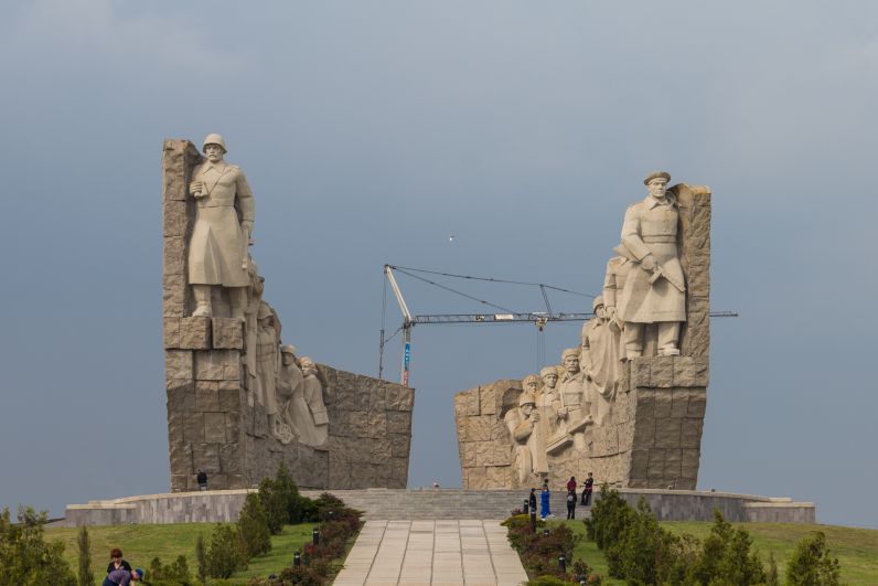 Дендропроект реализуется на территории народного военно-исторического музейного комплекса «Самбекские высоты».