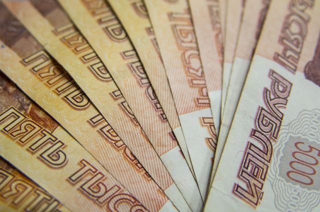 Количество банкнот номиналом одна тысяча рублей снизилось в четыре раза в сравнении с аналогичным периодом 2018 года.