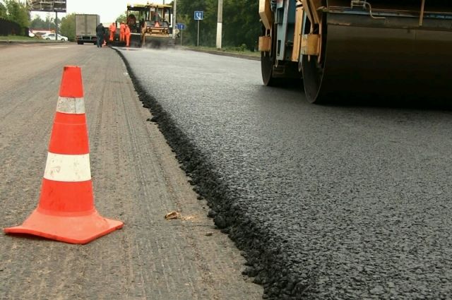 В праздничные дни в Калининграде продолжат ремонтировать дороги и тротуары