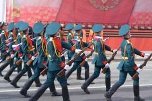Репетиция Парада Победы собрала сотни тюменцев