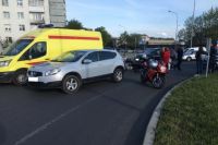 В Калининграде мотоциклист упал на круговой развязке и получил травмы