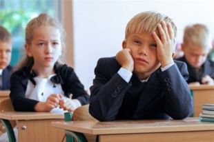 Директор школы заставила детей к 9 мая рисовать запрещенную символику