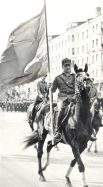 Проведение парада армейцев на Октябрьской площади в День Победы, 1987 г. 