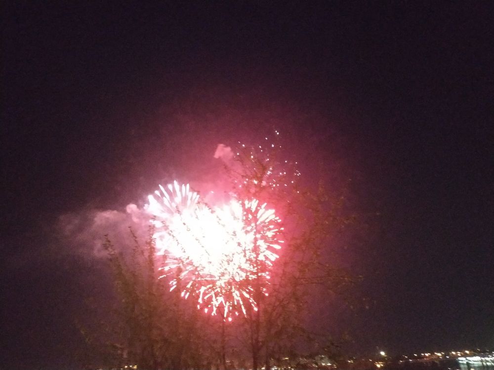 Салют в Тюмени, 9 мая 2019.
