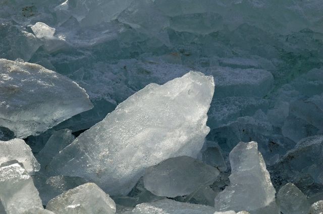 На Ямале зафиксированы первые подвижки льда