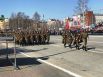 Первыми в параде прошагали солдаты в военной форме времен Великой Отечественной войны.