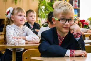 В Минобразования объяснили, как родителям первоклассников подать документы