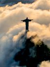 Статуя Христа-Искупителя. Знаменитая статуя Иисуса Христа с распростертыми руками на вершине горы Корковаду в Рио-де-Жанейро является символом города и Бразилии в целом.