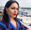 Алеша, как и ее супруг Тарас Тополя, также поздравила подписчиков с праздником и подписала фото: "Наші національні атрибути — наш абсолютний скарб. Дуже тішить, що з кожним роком все більше людей свідомо стають часткою цього скарбу!"