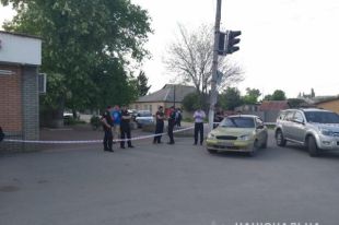 В Старобельске посетитель банка взорвал гранату и ранил шестерых людей