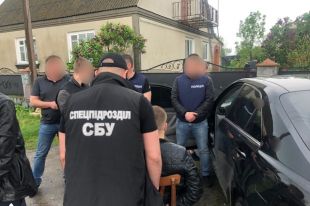 За взятку в размере 15 тысяч гривен задержан сотрудник фискальной службы