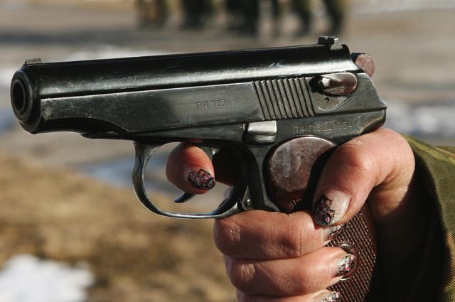Пистолет Макарова.