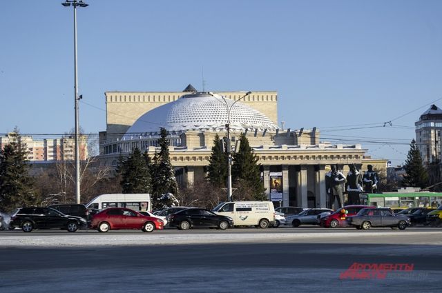 К Молодёжному чемпионату мира по хоккею, который пройдёт в Новосибирске в 2023 году, планируется оснастить 150 «умными остановками» шесть гостевых маршрутов.