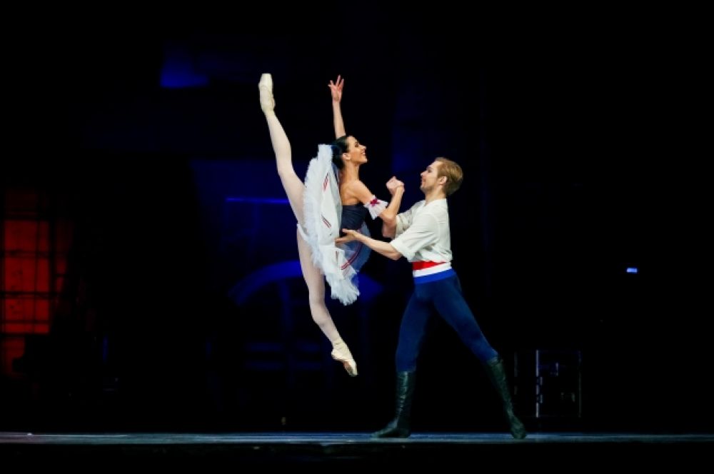 Солисты Новосибирского балета Екатерина Лихова, Никита Ксенофонтов. На выступлении 1 июля. 