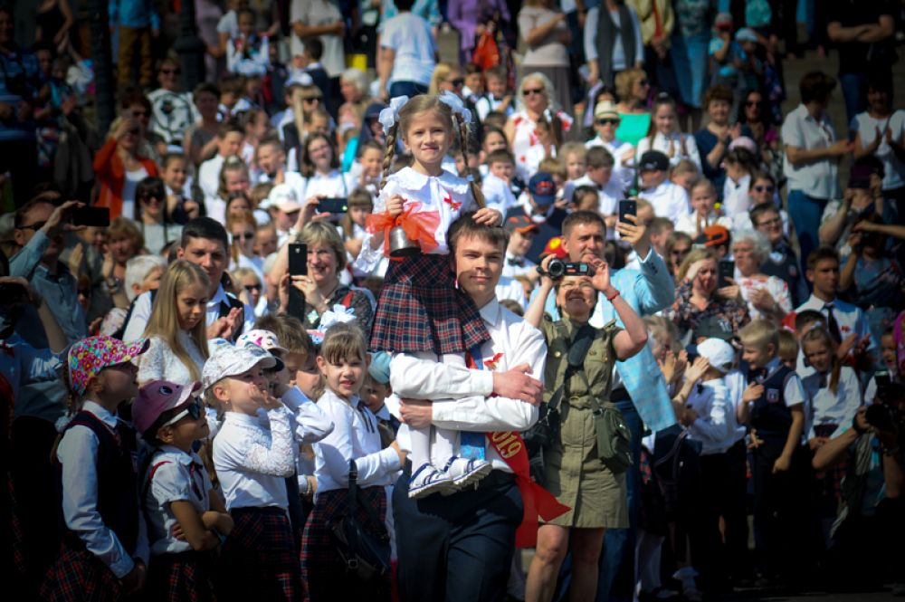 Торжественная линейка в одной из школ Тамбова.