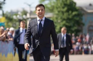 Зеленский переназначил двух чиновников времен Порошенко