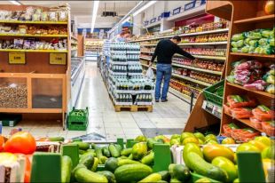 Госстат подсчитал, сколько украинцы тратят на различные продукты питания