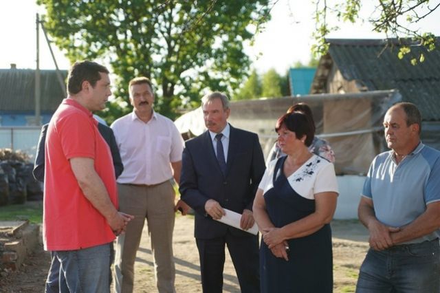 Губернатор Алексей Островский поручил своим подчинённым не только оказать помощь семье, но и провести проверку по вопиющей ситуации.