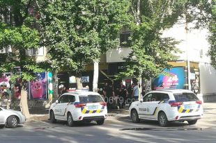 Взял в заложники: в Мелитополе мужчина облил себя и женщину бензином