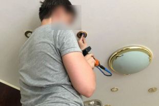 Прослушка в аэропорту Одессы: правоохранители нашли 50 «жучков»