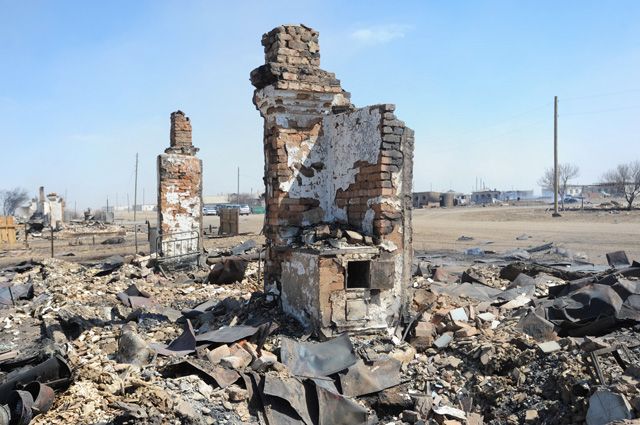 Последствия пожара в селе Усть-Ималка Ононского района Забайкальского края.