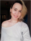 Нина Усольцева, 33 года. Менеджер по продажам ООО «Три цвета». Хобби: визаж.