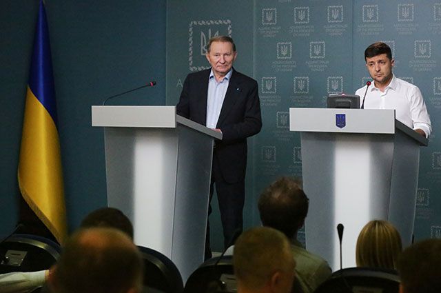 Леонид Кучма и Владимир Зеленский. Совместный брифинг в Киеве 3 июня.