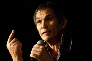 Продюсер Бари Алибасов находится в коме. Его состояние оценивается как крайне тяжелое.