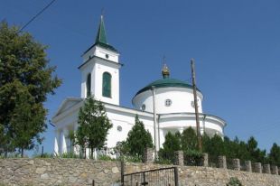 В Киевской области из-за молнии загорелась известная церковь
