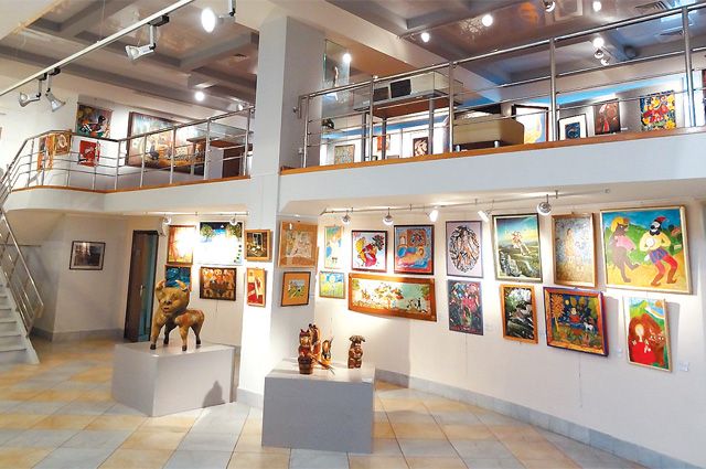 В галерее «Беляево» происходит постоянное обновление экспозиции. Экспонаты предоставляют и сами жители района.