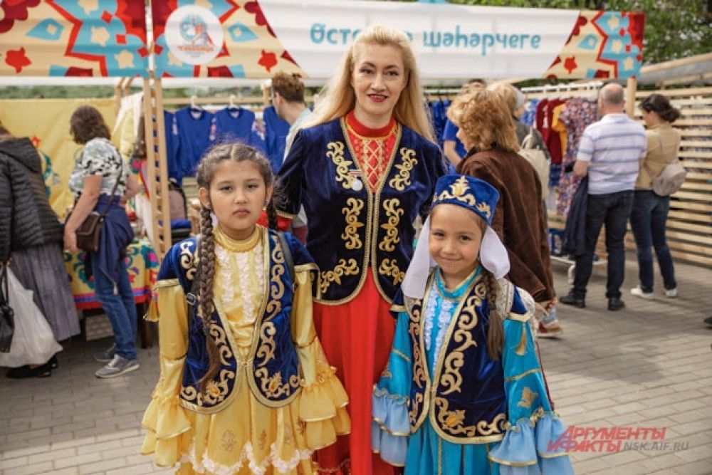В 2003 году праздник Сабантуй был включен в список «Шедевры нематериального наследия человечества» и ежегодно, начиная с 2004 года, проходит под эгидой ЮНЕСКО. Ради праздника такого масштаба женщины подобрали роскошные национальные костюмы.