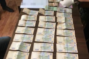 На Закарпатье при получении взятки задержали двух чиновников