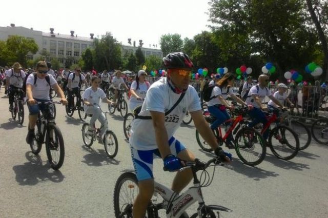 Более трех тысяч тюменцев приняли участие в велопараде