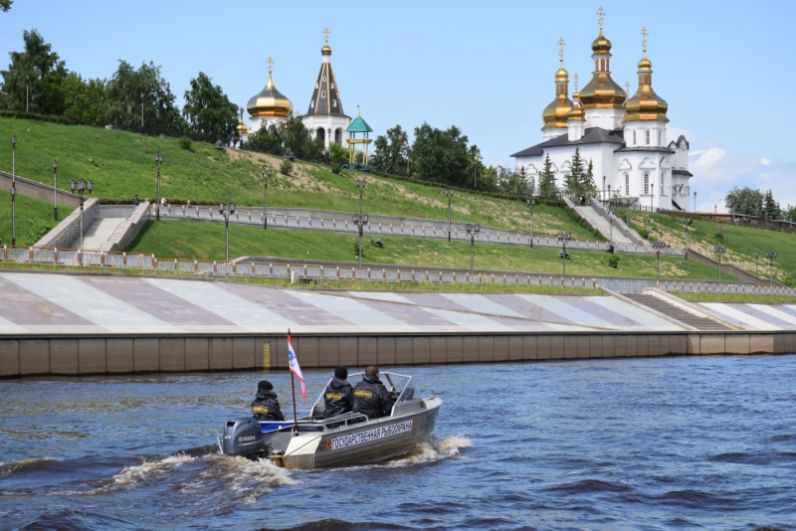 Парад на Туре в честь юбилея ГИМС, Тюмень, 2019.