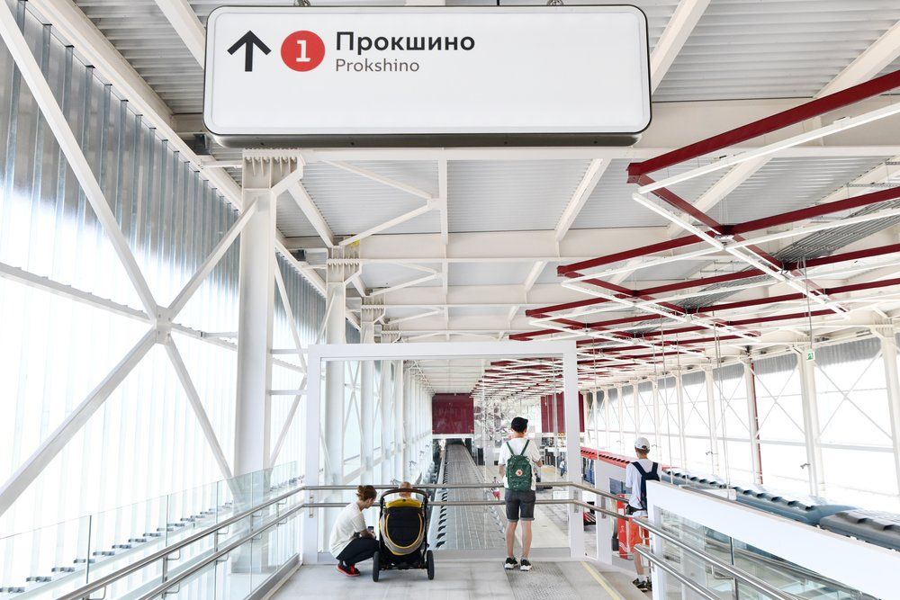 Станция «Прокшино». Высота потолков составляет почти 10 метров..