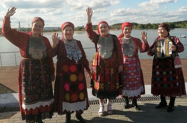 Бурановские бабушки стаои почетными гостьями фестиваля.