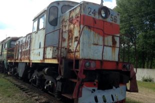 Чернобыльская АЭС выставила на продажу ржавые локомотивы