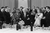 Никита Хрущев на приеме в Кремле в честь спортсменов, победивших на зимней Олимпиаде в Инсбруке, 1964 г.