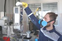 На одном из инновационных производств региона - АО «Каустик» - заработала новая специализированная лаборатория по оценке технологичности материалов. На её оснащение предприятием было потрачено более 5 миллионов рублей. 