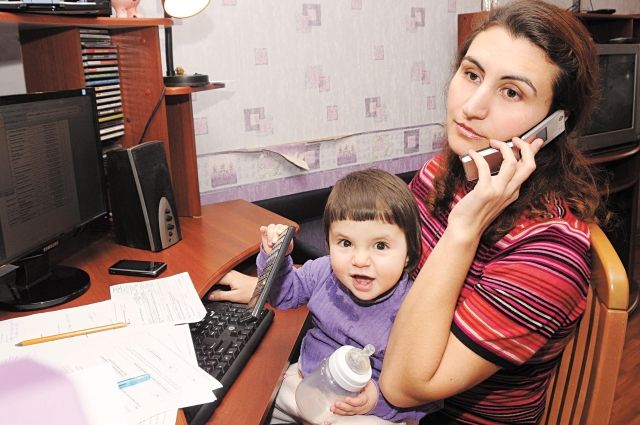 Тюменцам с тремя и более детьми предоставят временную работу