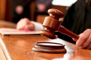 Подозреваемый сбежал из залы суда во время вынесения вердикта, - полиция