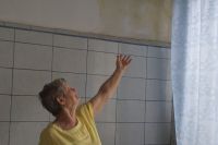 «Я живу в этом доме почти 38 лет, но такого не было никогда».– рассказывает хозяйка квартиры Галина Вилячкина.