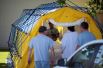 Палатка медицинских работников в городе Риджкрест.