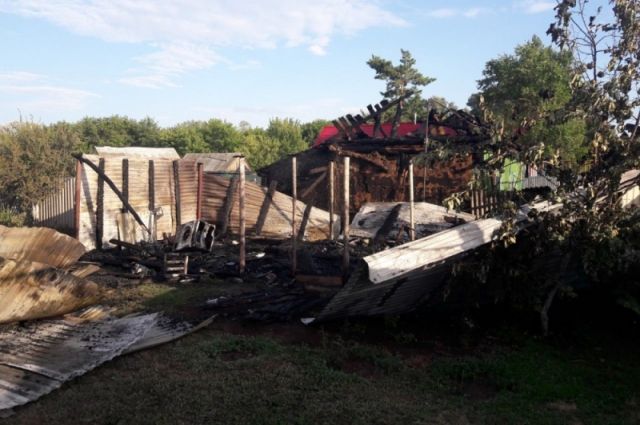 В Саракташском районе детсадовцы спалили гараж и дом 