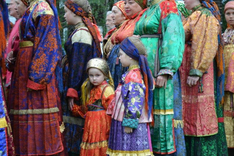 Яркое красочное гуляние «Усть-Цилемская горка» - это весенне-летний обрядовый праздник, живой памятник, жемчужина русского севера. 