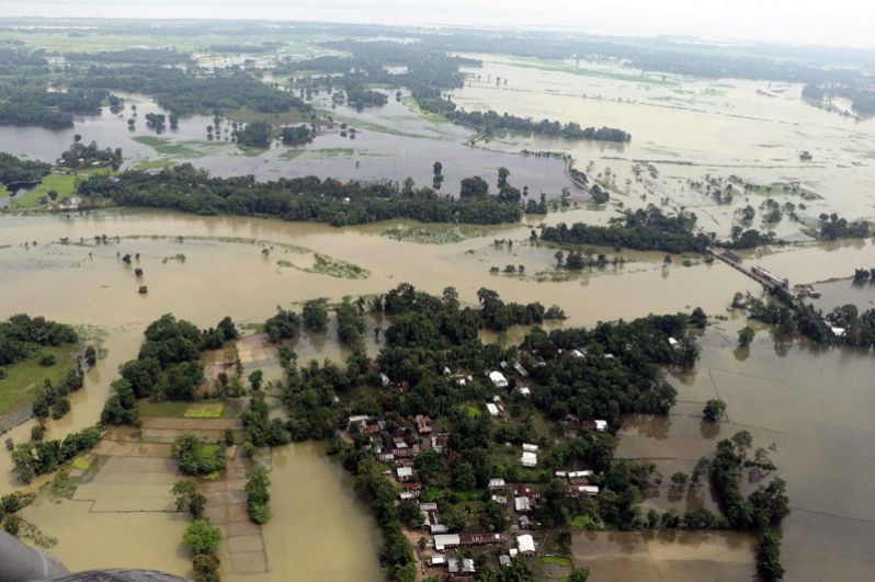 Штат Ассам во время наводнения, вид с воздуха.